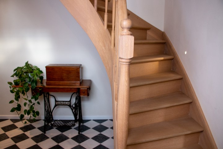 trapmodel Serenity,houten trap,tijdloos en modern,uitgesproken interieur